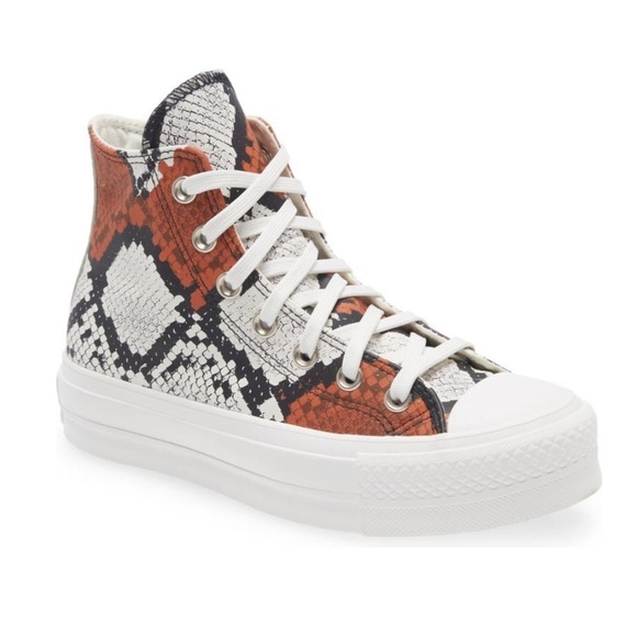 NIB Converse high lift sneaker size: 5.5 - Picture 1 of 6